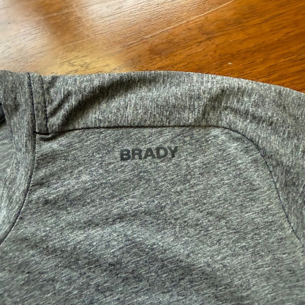 NWT Brady Brand Train LS Tee Mens M Ink Grey Long Sleeve Performance Shirt - Picture 5 of 16